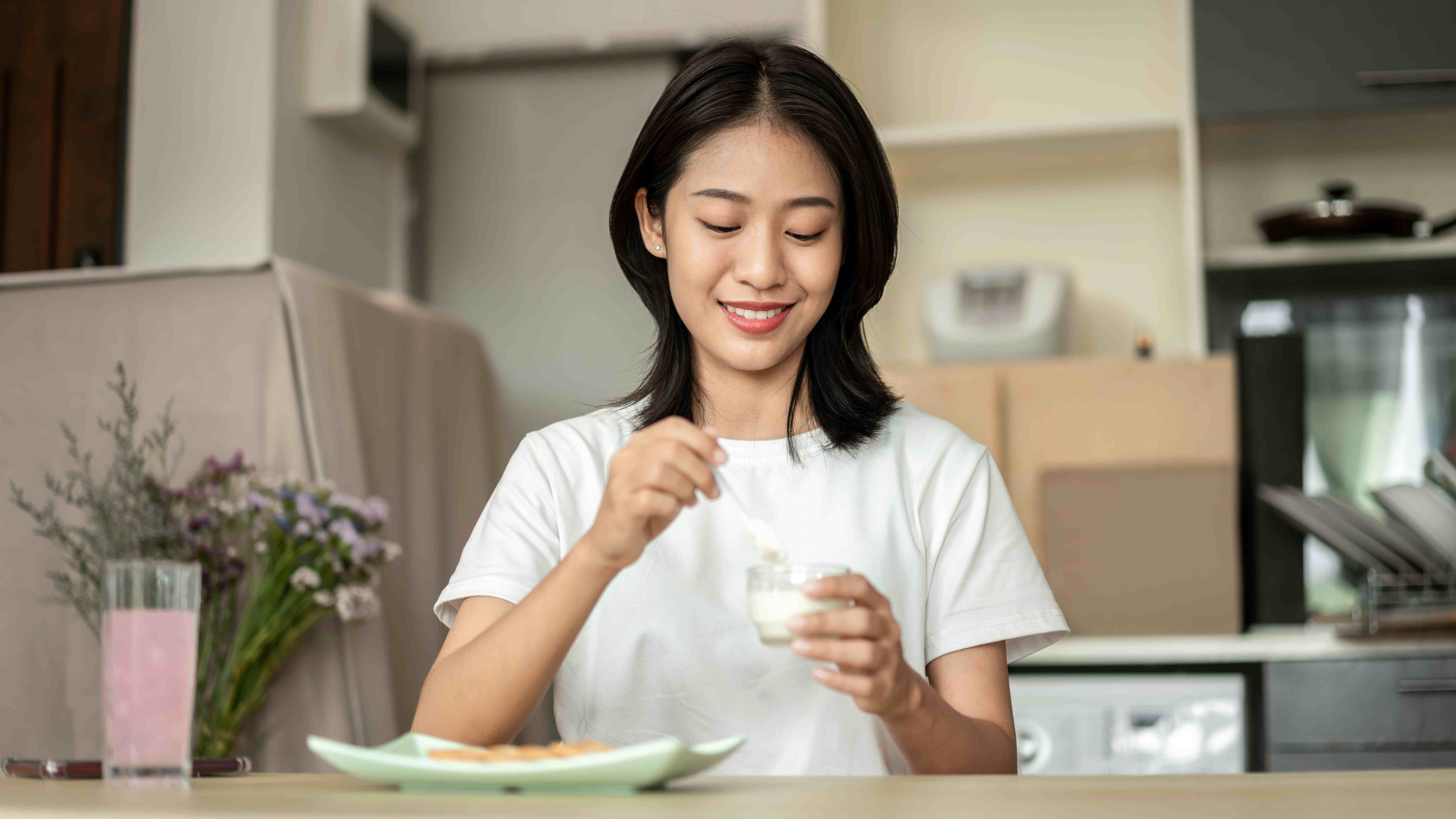 Does eating yogurt improve your skin? Discover 8 surprising skincare benefits of yogurt